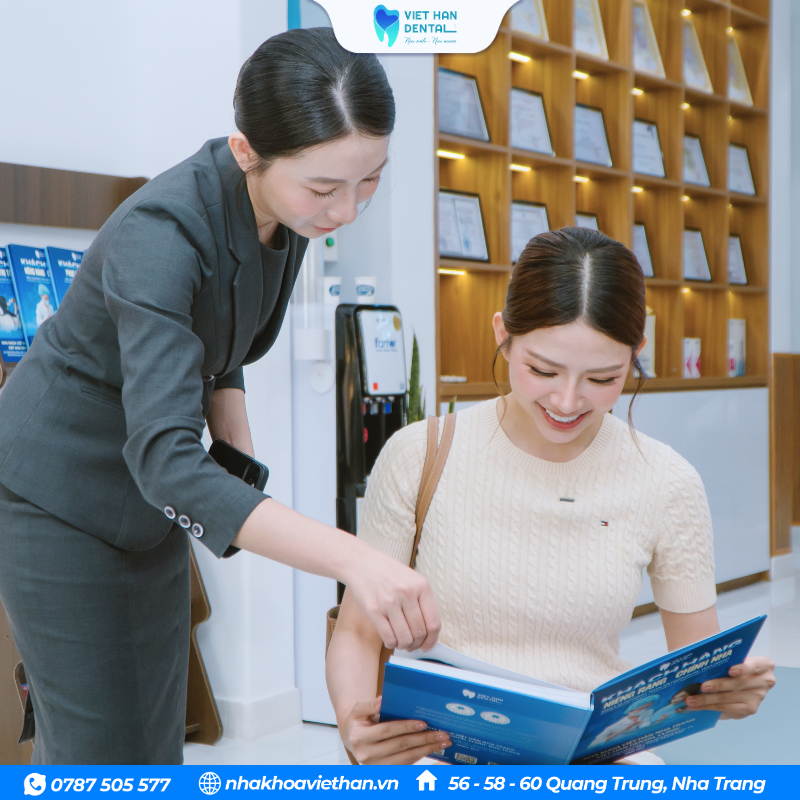 Thăm khám tổng quát răng miệng và tư vấn